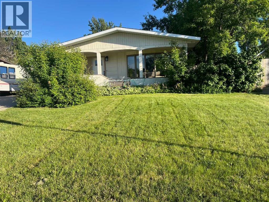 953 Columbia Boulevard W, Lethbridge, Alberta  T1K 4M4 - Photo 2 - A2321192