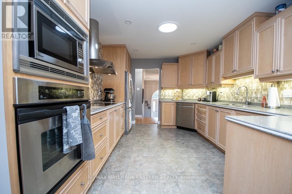 4 Huntingwood Crescent, Kawartha Lakes, Ontario  K0M 1A0 - Photo 12 - X12997250
