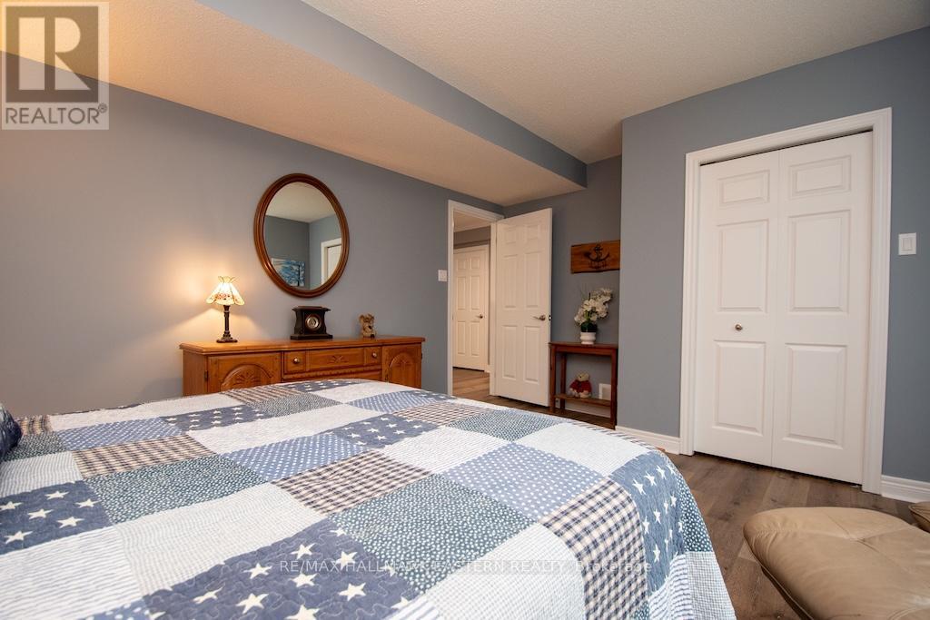 4 Huntingwood Crescent, Kawartha Lakes, Ontario  K0M 1A0 - Photo 25 - X12997250