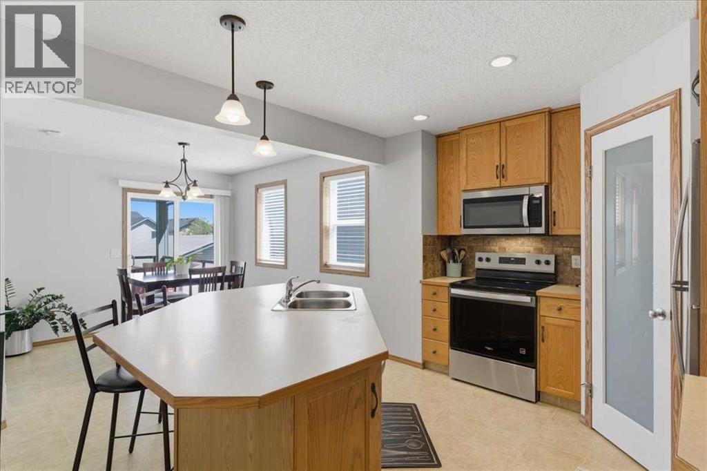 132 Covebrook Close Ne, Calgary, Alberta  T3K 6J5 - Photo 4 - A2313490