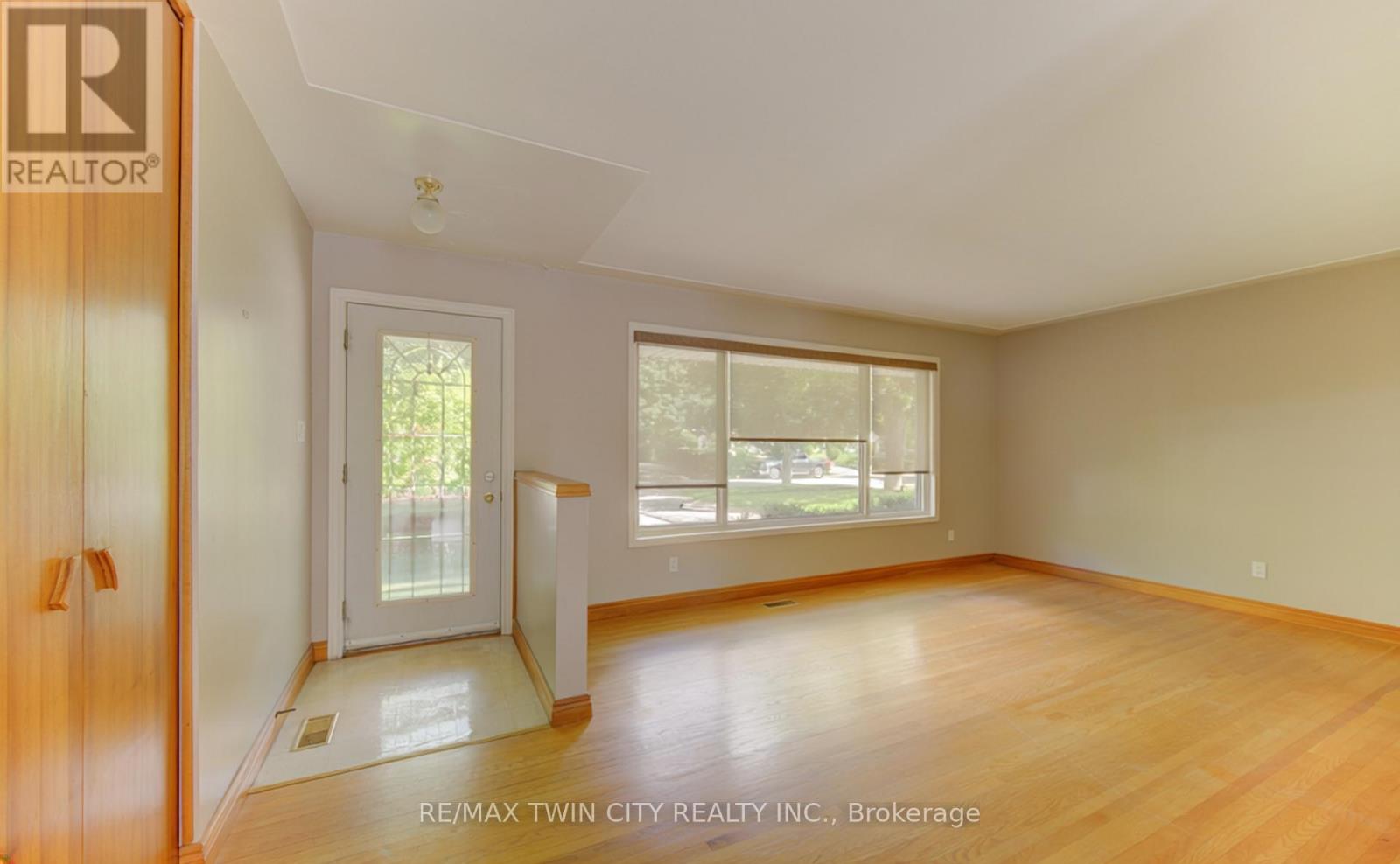 209 Dixie Crescent, Waterloo, Ontario  N2J 3K9 - Photo 5 - X13447076