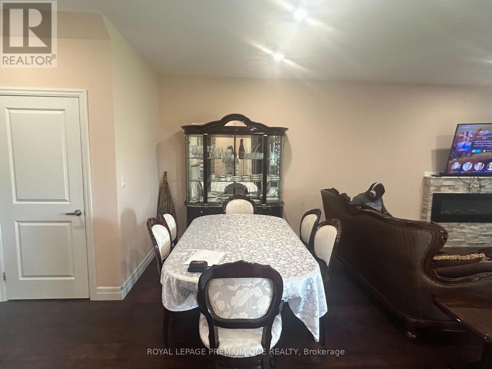 811 Cedarpark Way, London North, Ontario  N5X 0C3 - Photo 4 - X13447174