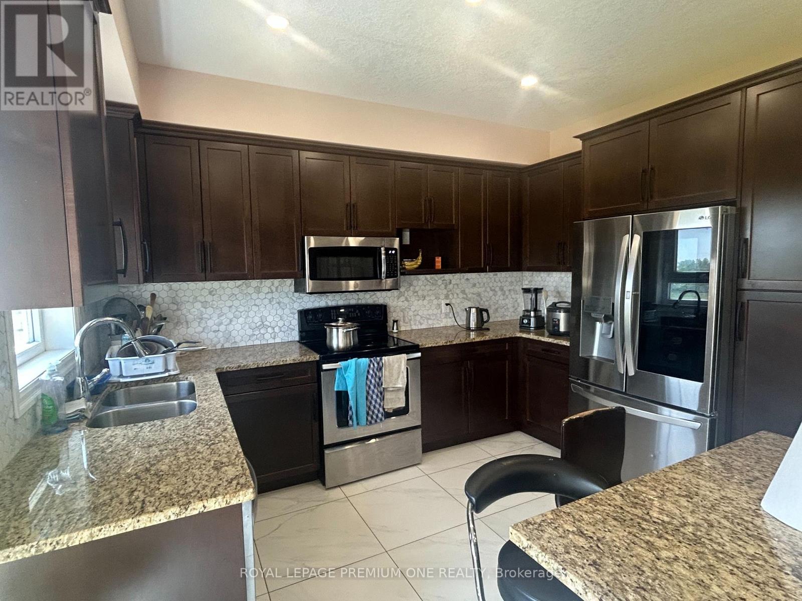 811 Cedarpark Way, London North, Ontario  N5X 0C3 - Photo 6 - X13447174