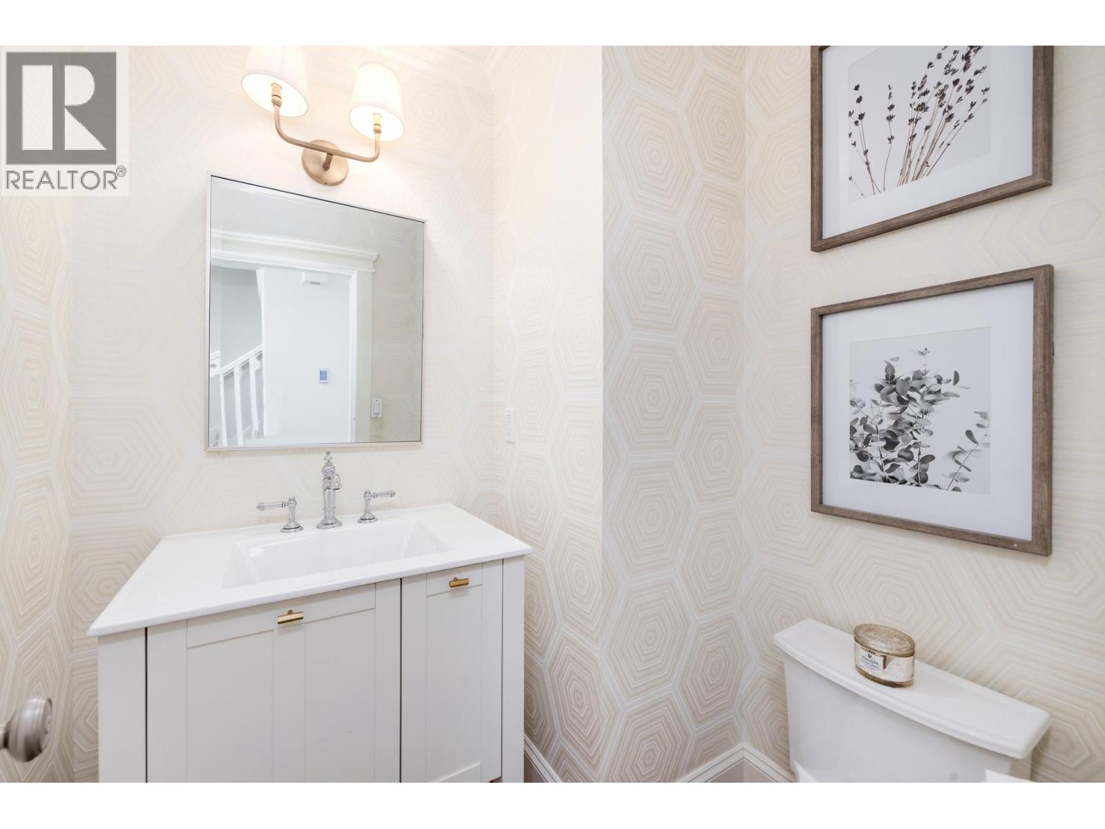 448 Brand Street, North Vancouver, British Columbia  V7N 1G1 - Photo 27 - R3135956
