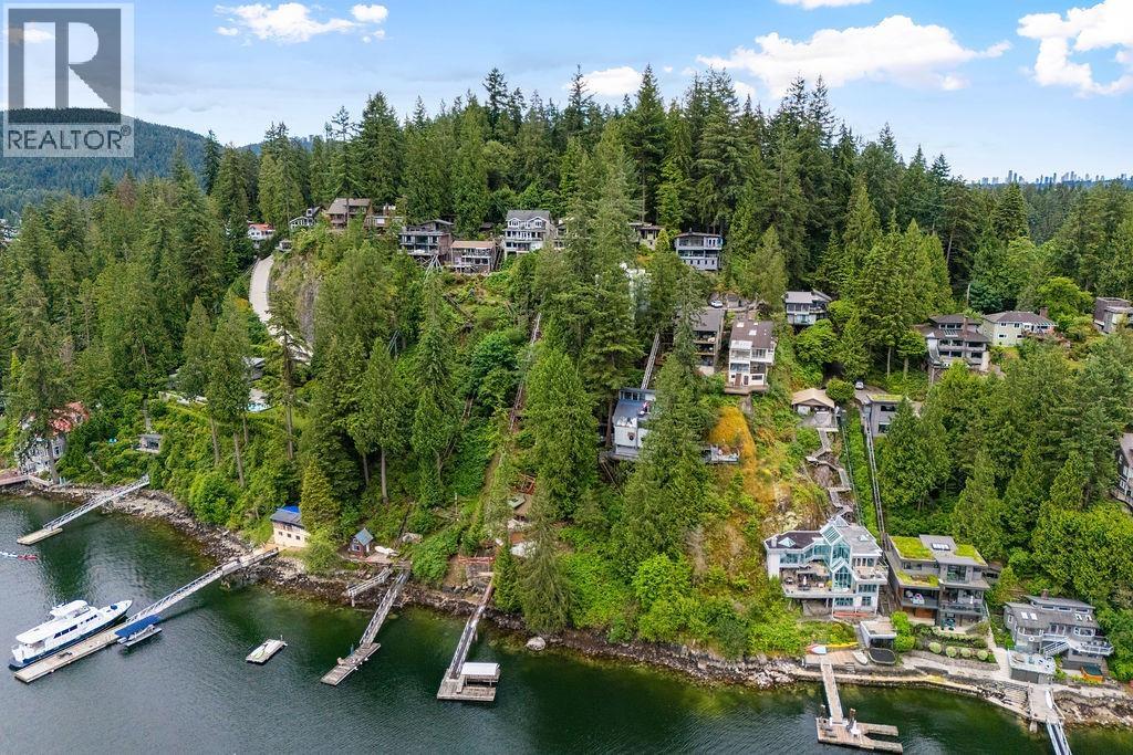 4678 Eastridge Road, North Vancouver, British Columbia  V7G 1K4 - Photo 5 - R3135965