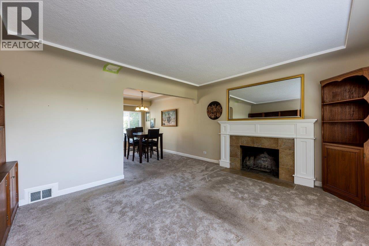 836 E 4th Street, North Vancouver, British Columbia  V7L 1K4 - Photo 14 - R3135973