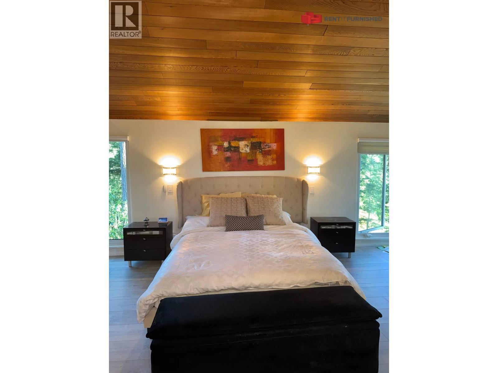 5620 Larson Place, Vancouver, British Columbia  V7W 1S4 - Photo 2 - R3135929