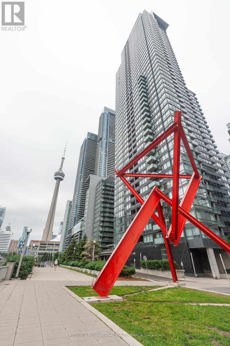3011 - 25 TELEGRAM MEWS, Toronto, Ontario