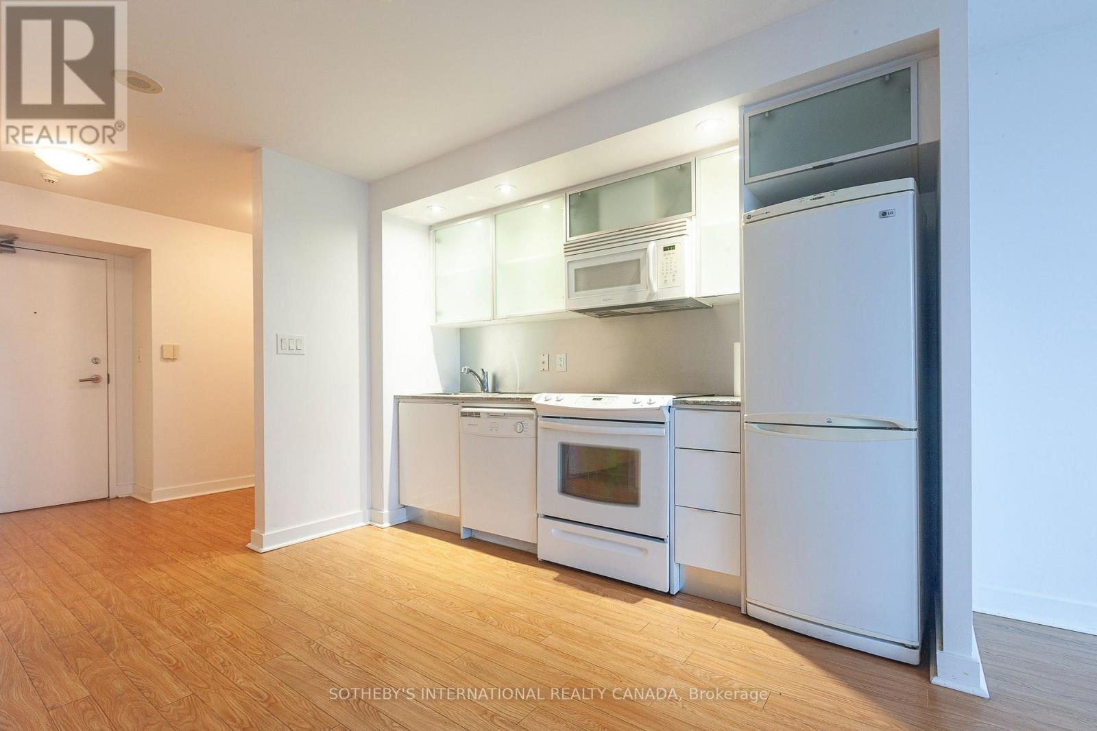 3011 - 25 Telegram Mews, Toronto, Ontario  M5V 3Z1 - Photo 13 - C13447240