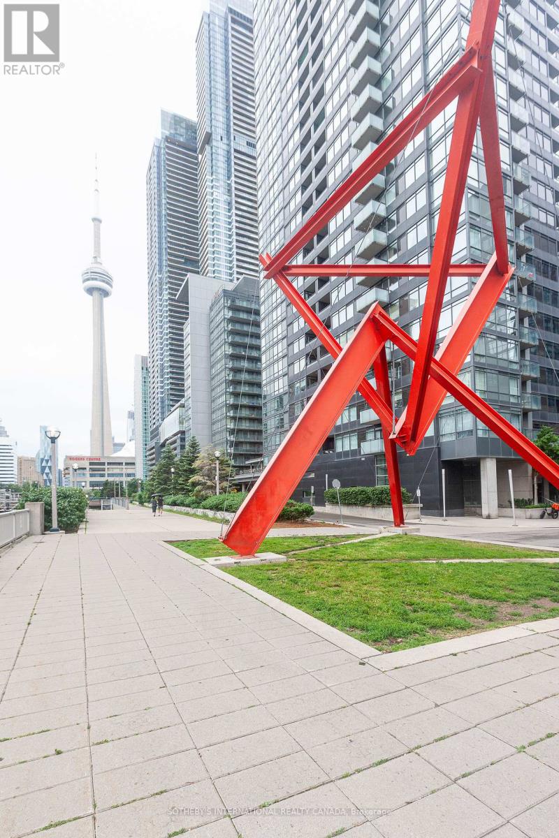 3011 - 25 Telegram Mews, Toronto, Ontario  M5V 3Z1 - Photo 2 - C13447240