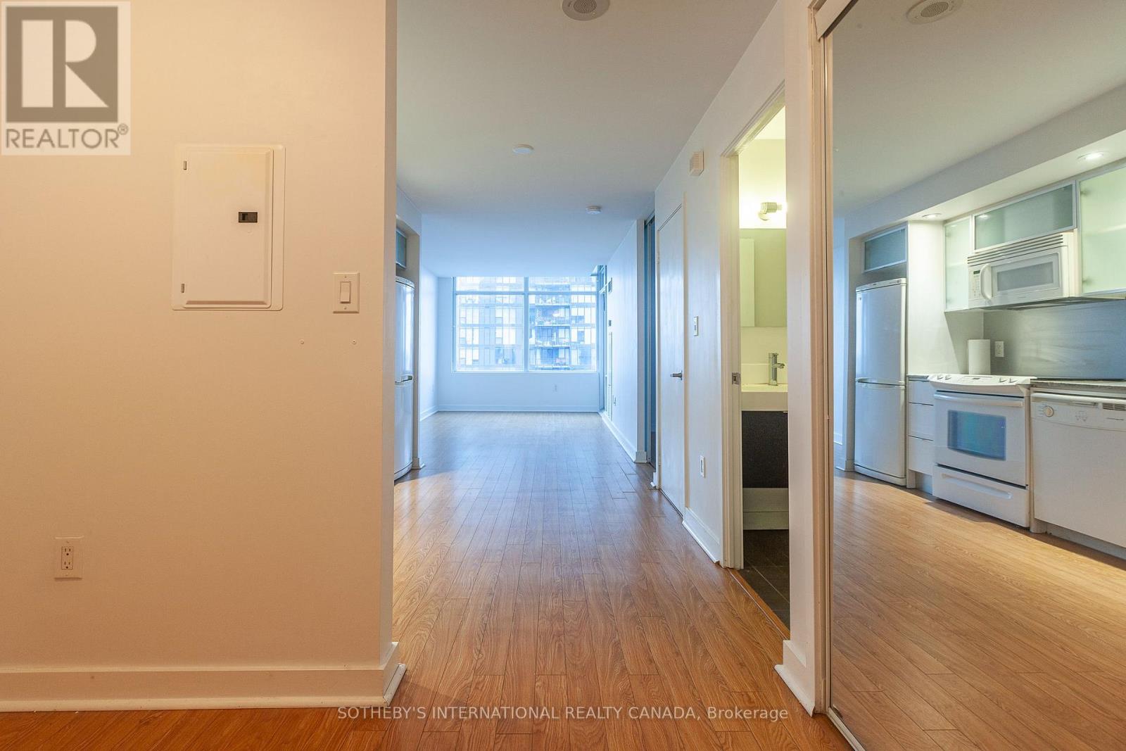 3011 - 25 Telegram Mews, Toronto, Ontario  M5V 3Z1 - Photo 9 - C13447240