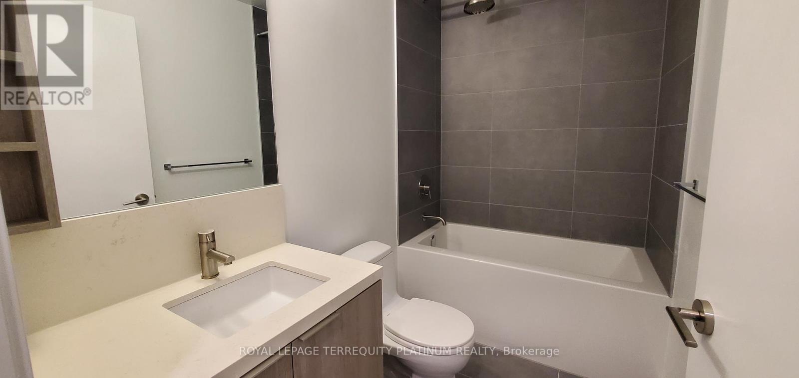 725 - 2020 Bathurst Street, Toronto, Ontario  M5P 0A6 - Photo 5 - C13447250