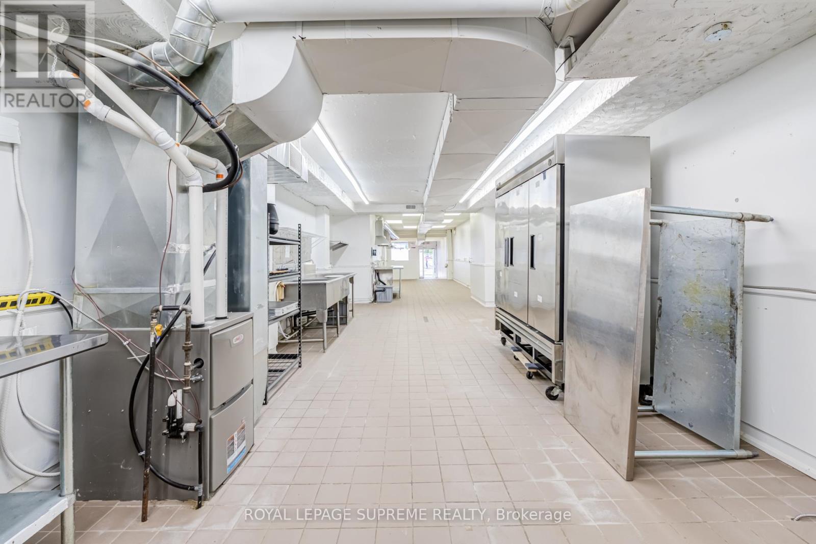 865 Bloor Street, Toronto (Palmerston-Little Italy), Ontario  M6G 3R4 - Photo 15 - C13447266