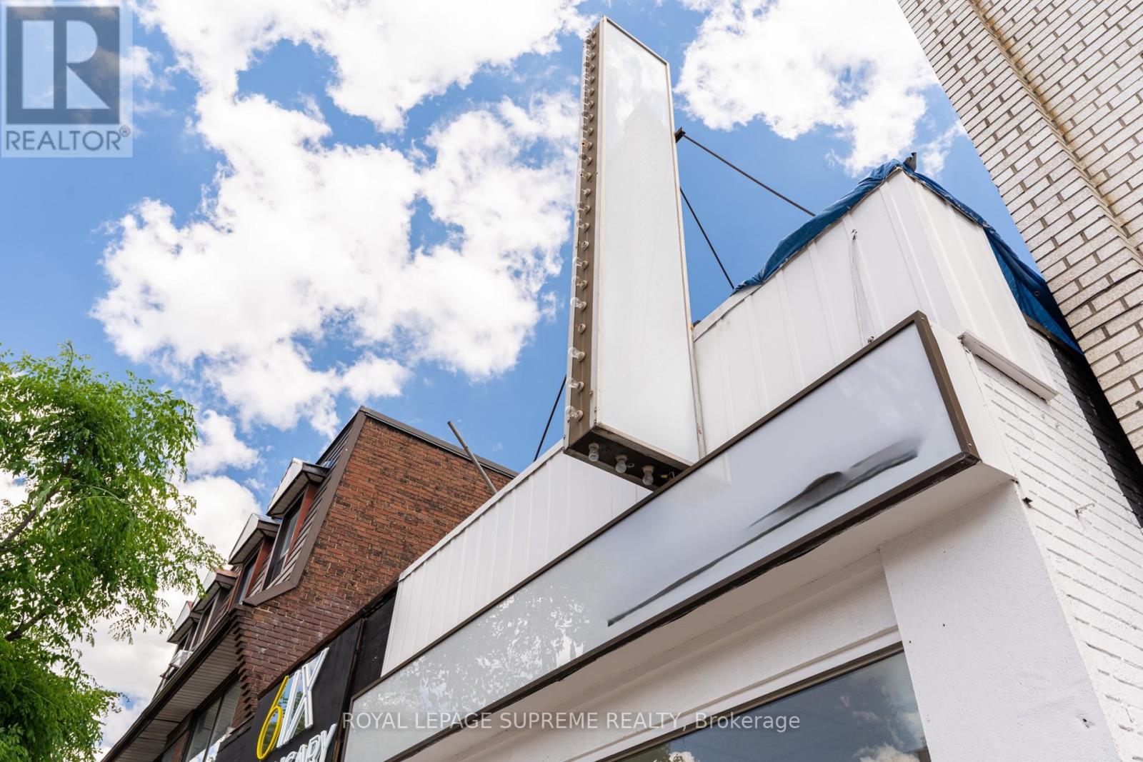 865 Bloor Street, Toronto (Palmerston-Little Italy), Ontario  M6G 3R4 - Photo 2 - C13447266