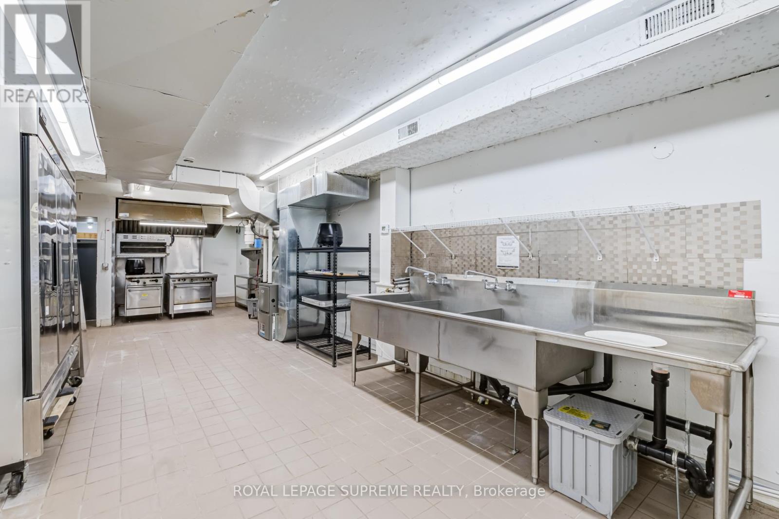 865 Bloor Street, Toronto (Palmerston-Little Italy), Ontario  M6G 3R4 - Photo 23 - C13447266