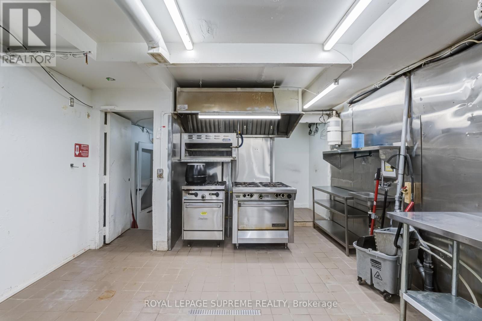 865 Bloor Street, Toronto (Palmerston-Little Italy), Ontario  M6G 3R4 - Photo 25 - C13447266