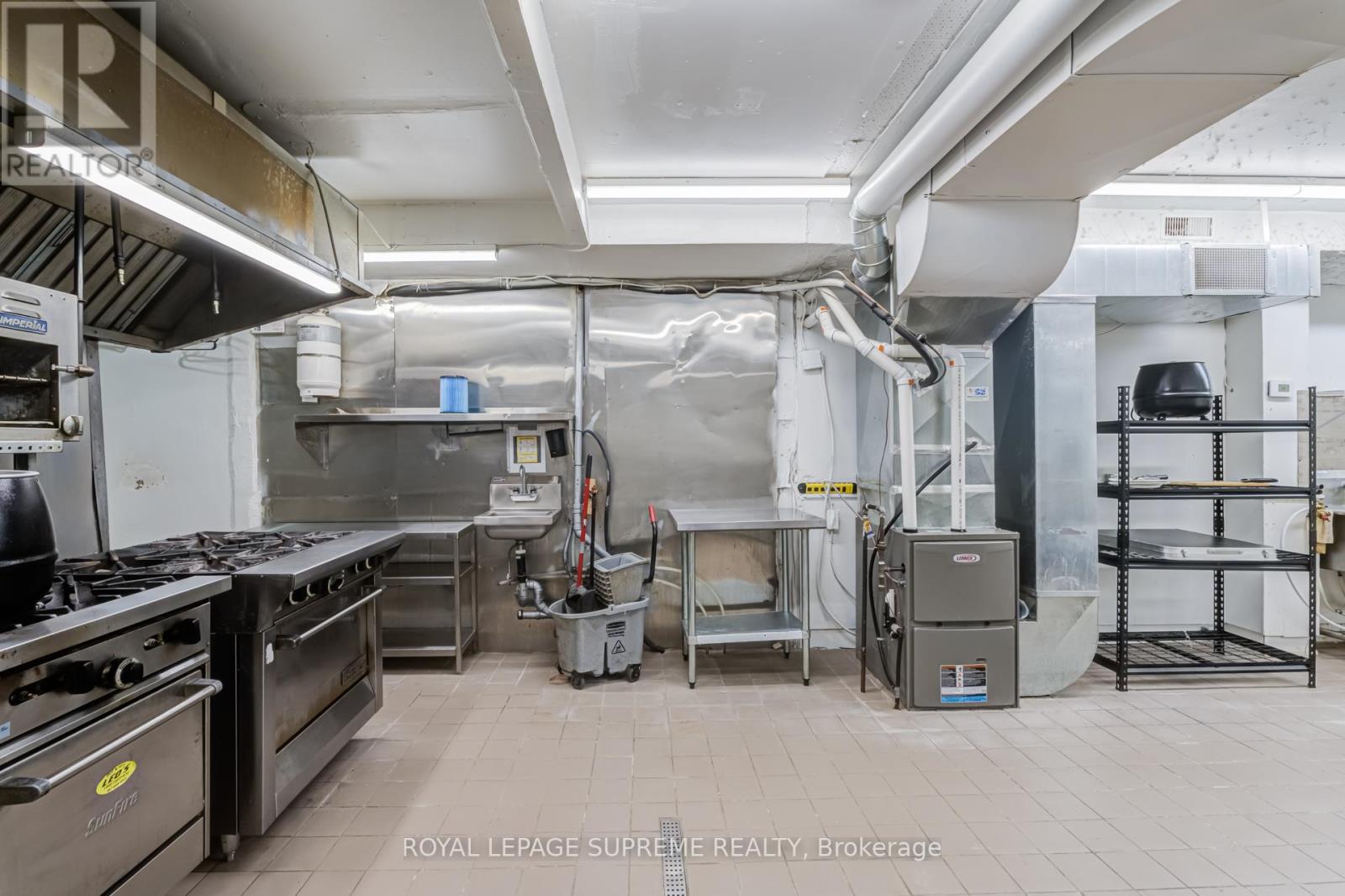 865 Bloor Street, Toronto (Palmerston-Little Italy), Ontario  M6G 3R4 - Photo 26 - C13447266