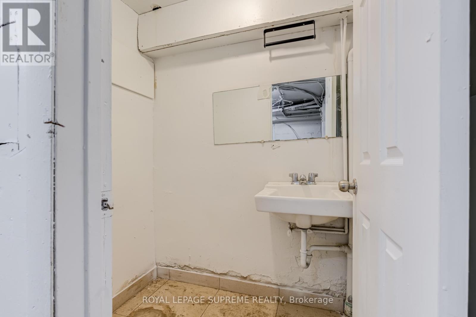 865 Bloor Street, Toronto (Palmerston-Little Italy), Ontario  M6G 3R4 - Photo 30 - C13447266