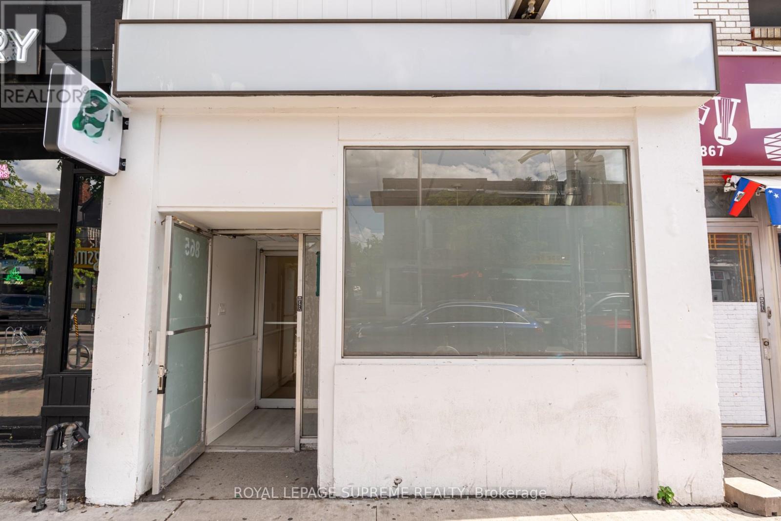 865 Bloor Street, Toronto (Palmerston-Little Italy), Ontario  M6G 3R4 - Photo 4 - C13447266