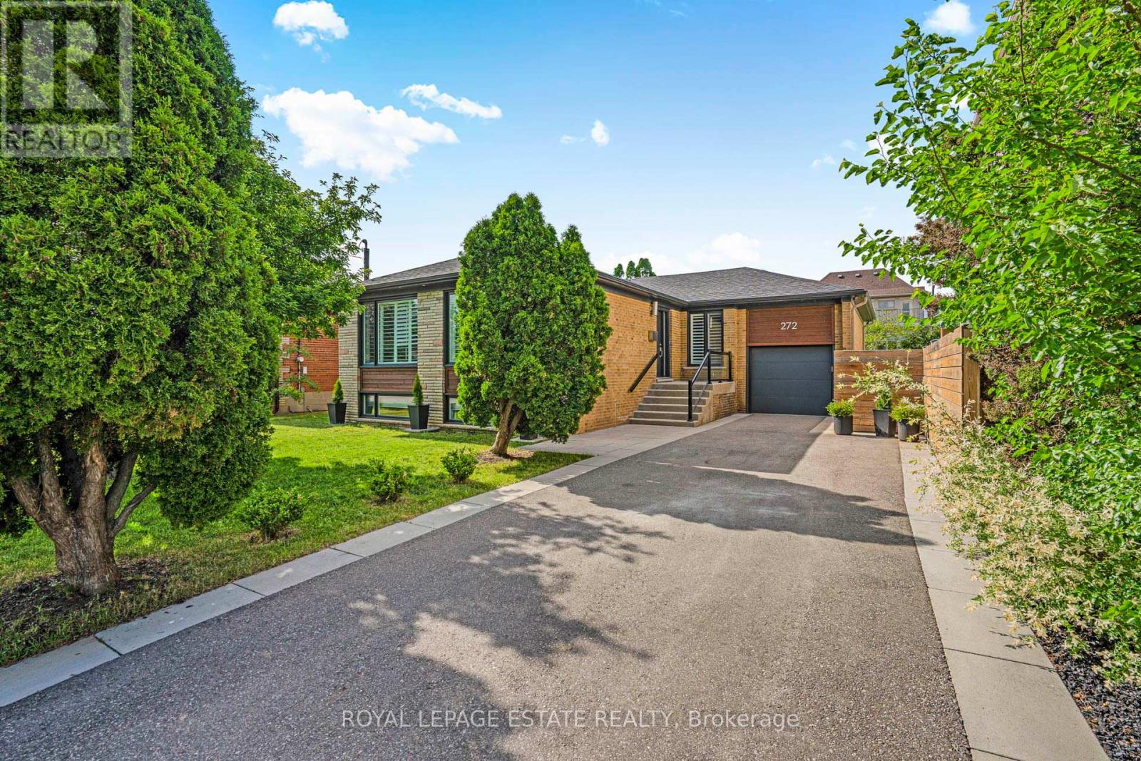 272 SEARLE AVENUE, Toronto, Ontario