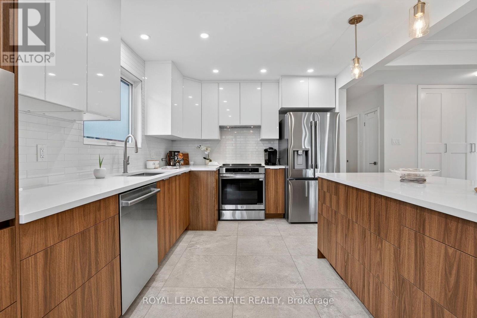 272 Searle Avenue, Toronto, Ontario  M3H 4C4 - Photo 10 - C13447280