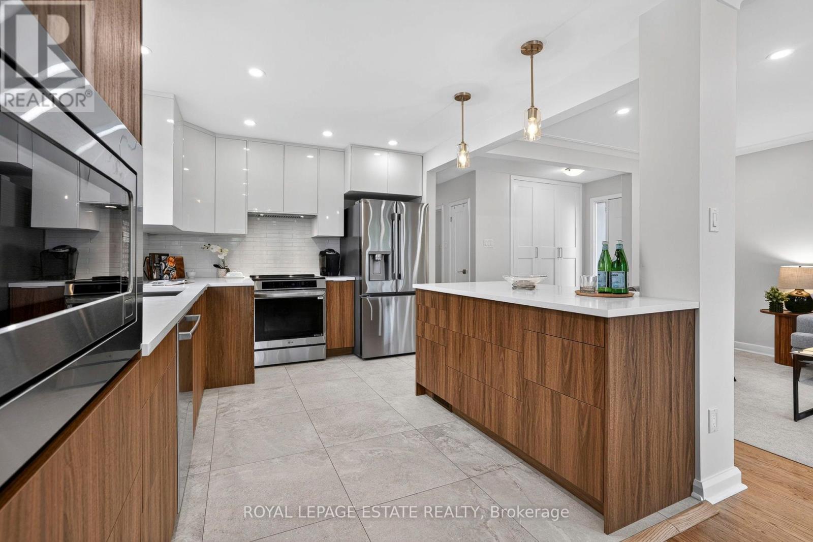 272 Searle Avenue, Toronto, Ontario  M3H 4C4 - Photo 11 - C13447280