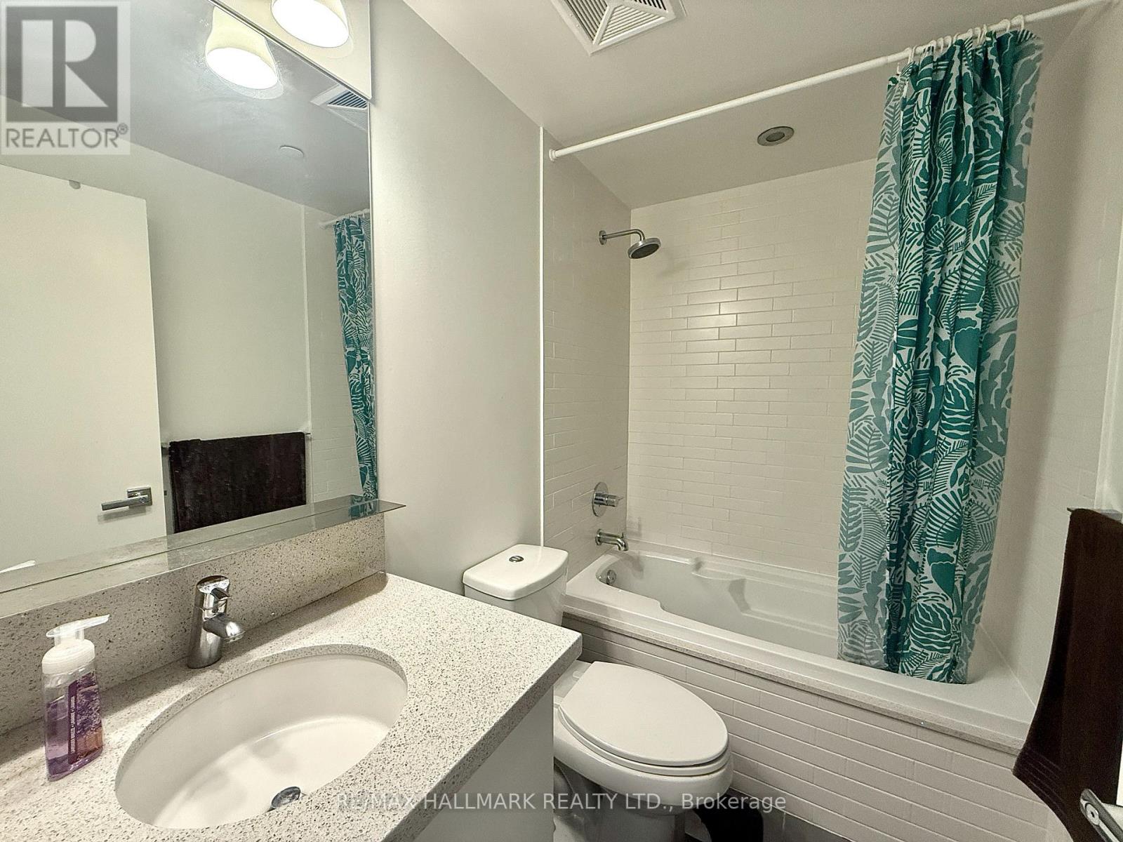 2501 - 21 Widmer Street, Toronto, Ontario  M5V 0B8 - Photo 12 - C13447310