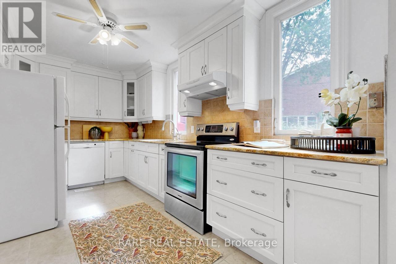192 Three Valleys Drive, Toronto, Ontario  M3A 3L8 - Photo 13 - C13447346