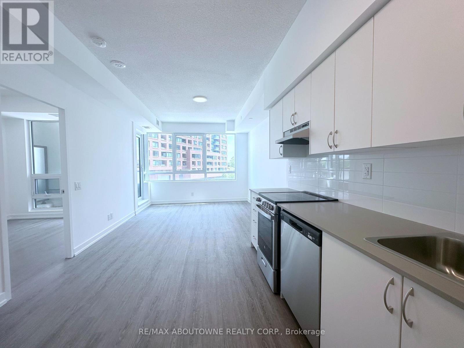 305 - 25 Kitney Drive, Ajax, Ontario  L1S 4S4 - Photo 2 - E13232384