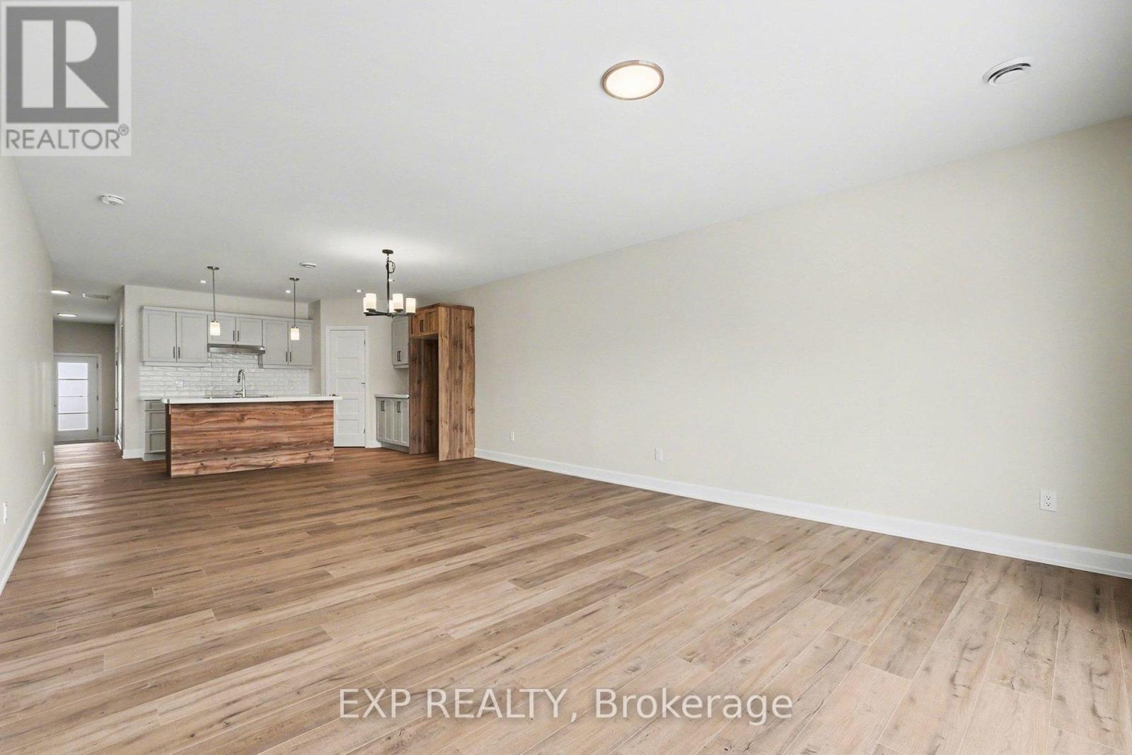 440 Falcon Lane, Russell, Ontario  K4R 0M5 - Photo 6 - X12785198