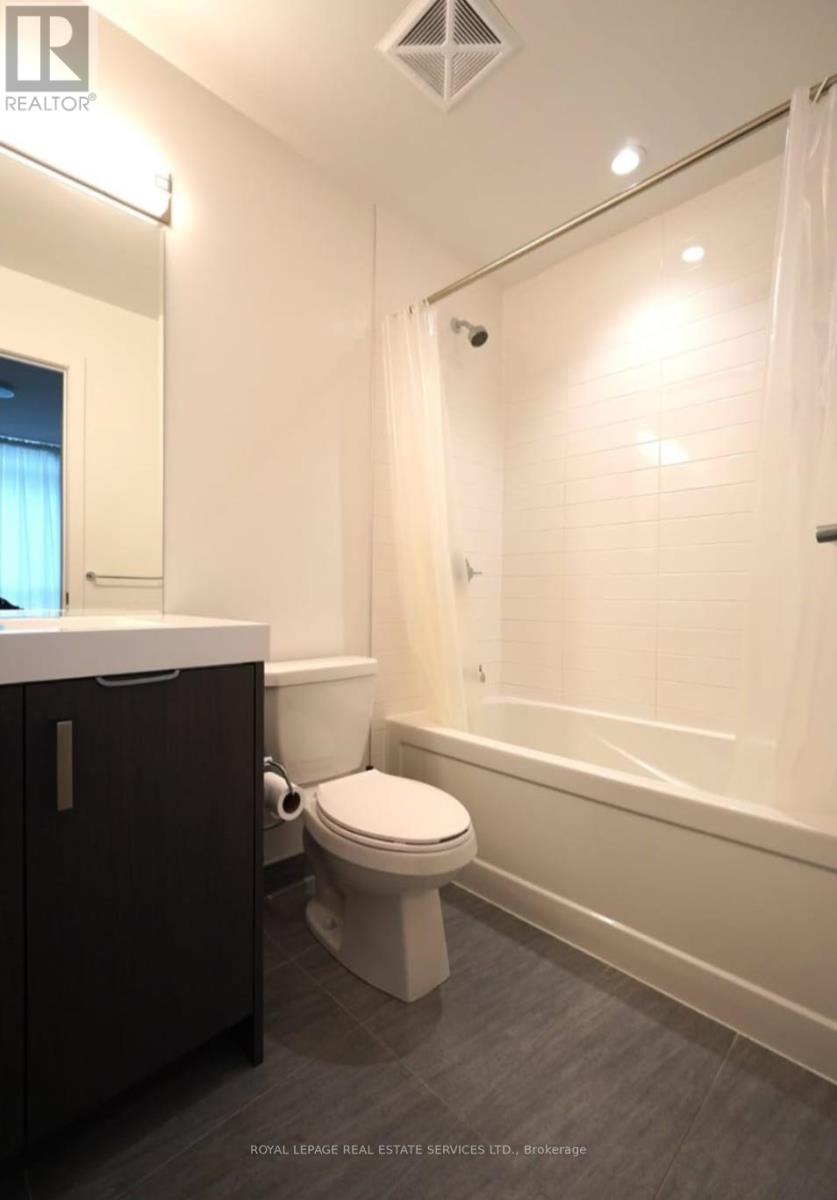 211 - 1010 Dundas Street E, Whitby (Pringle Creek), Ontario  L1N 2K2 - Photo 4 - E13447294