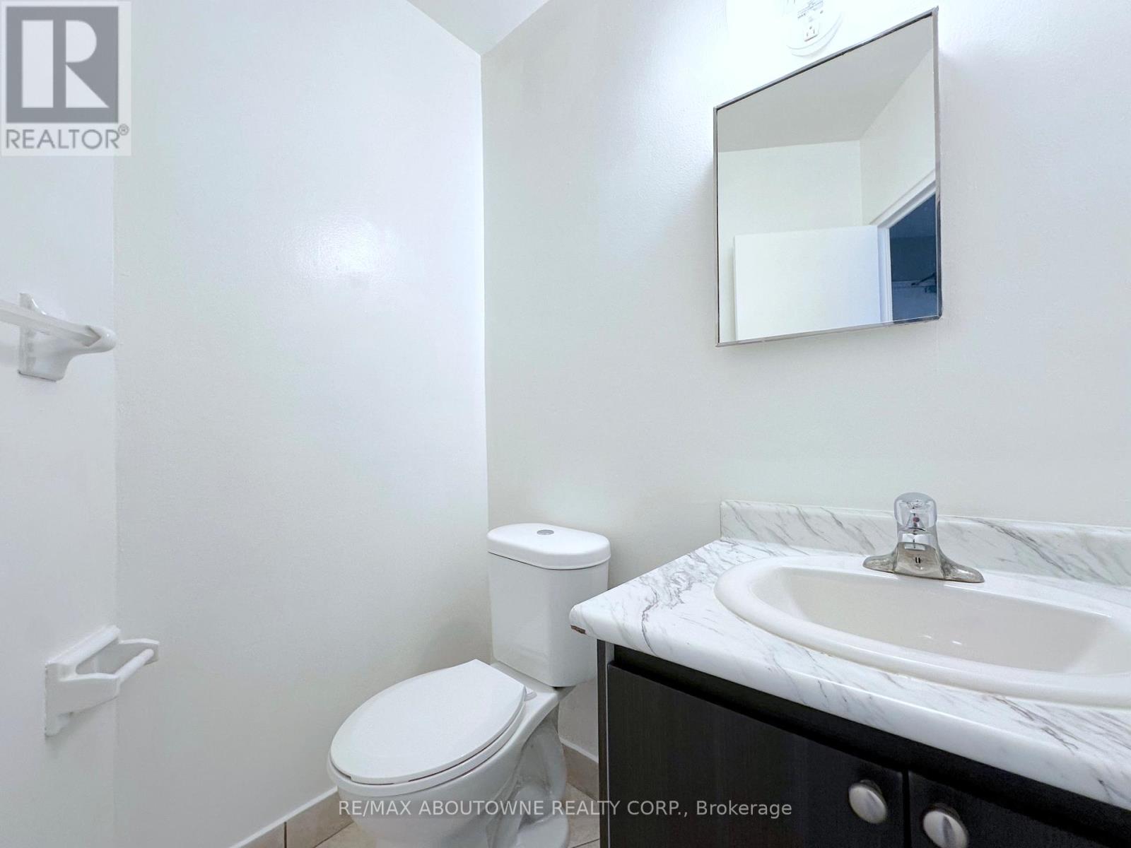 201 - 32 Carluke Crescent, Toronto, Ontario  M2L 2J3 - Photo 6 - C12852984