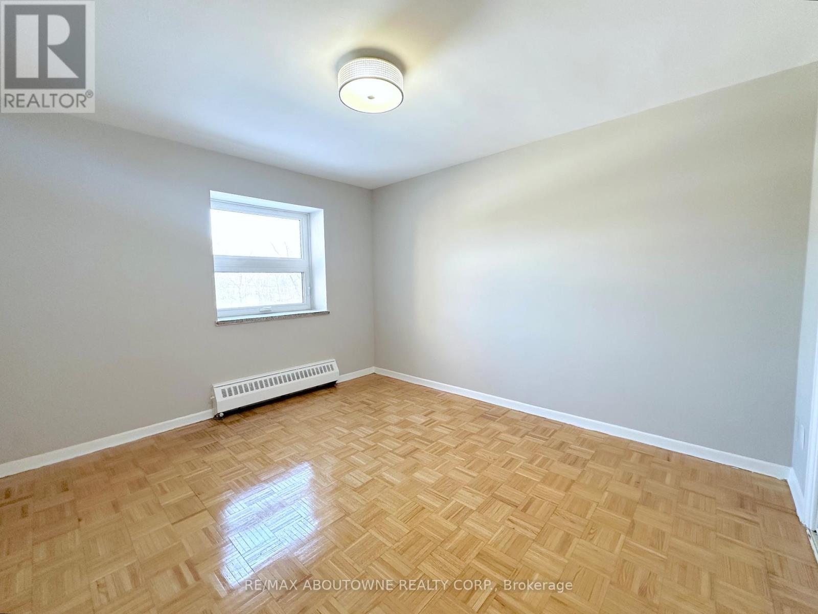 201 - 32 Carluke Crescent, Toronto, Ontario  M2L 2J3 - Photo 9 - C12852984