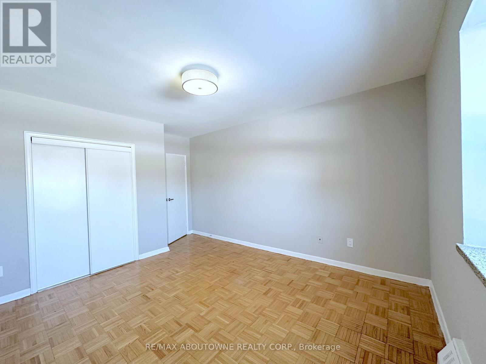 201 - 32 Carluke Crescent, Toronto, Ontario  M2L 2J3 - Photo 10 - C12852984