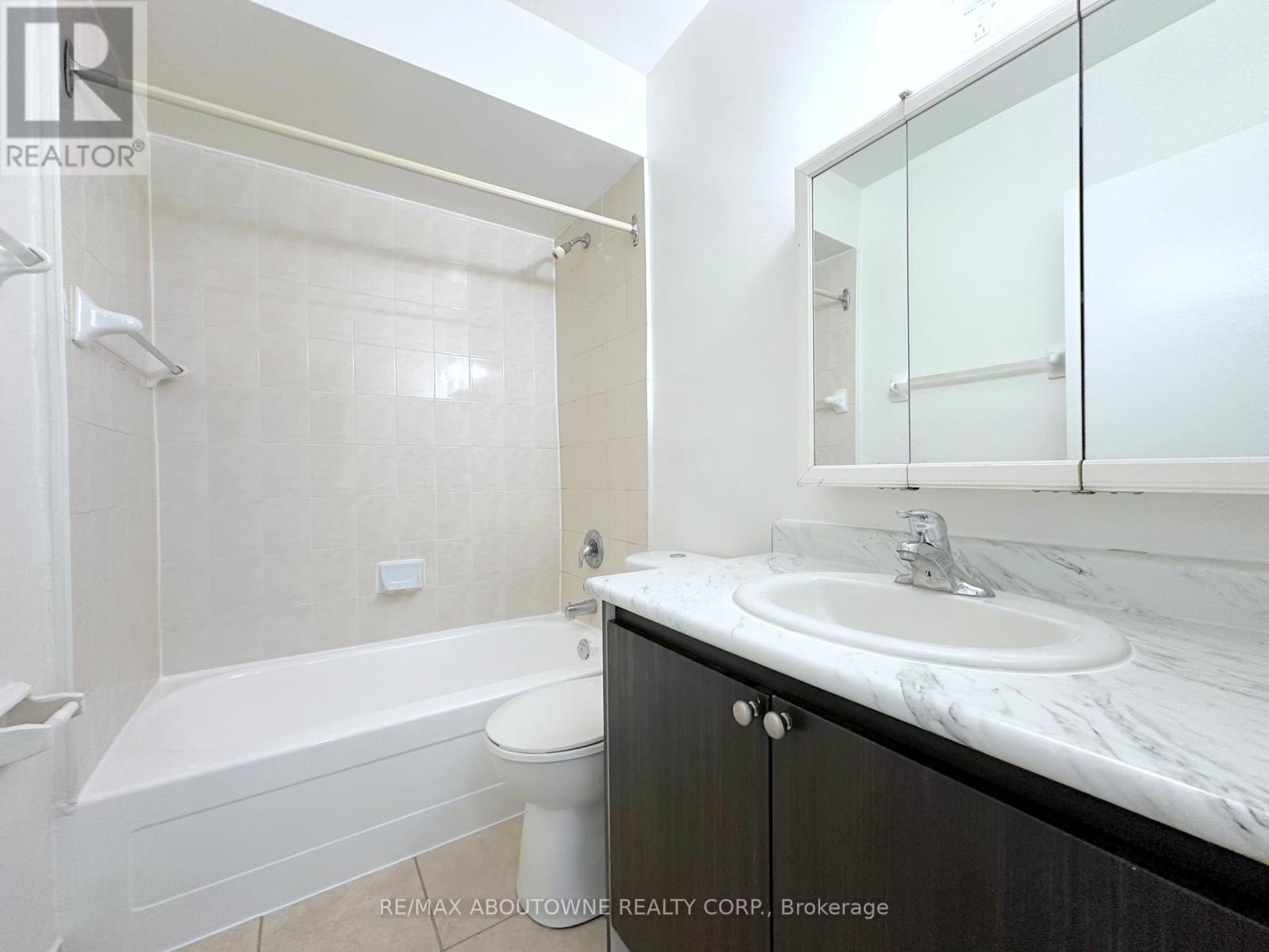 201 - 32 Carluke Crescent, Toronto, Ontario  M2L 2J3 - Photo 11 - C12852984