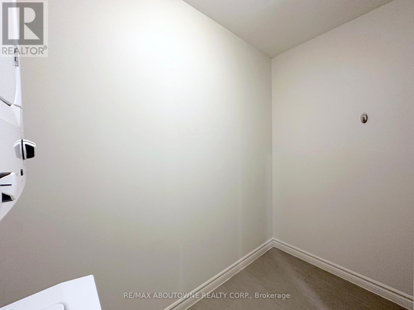 104 - 17 Brookbanks Drive, Toronto, Ontario  M3A 3R9 - Photo 9 - C12908170