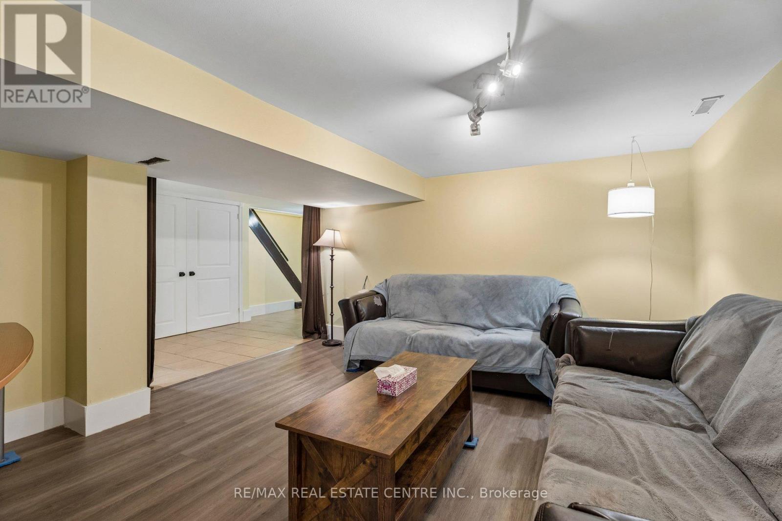 871 Penetanguishene Road, Oro-Medonte, Ontario  L4M 4Y8 - Photo 28 - S13447258