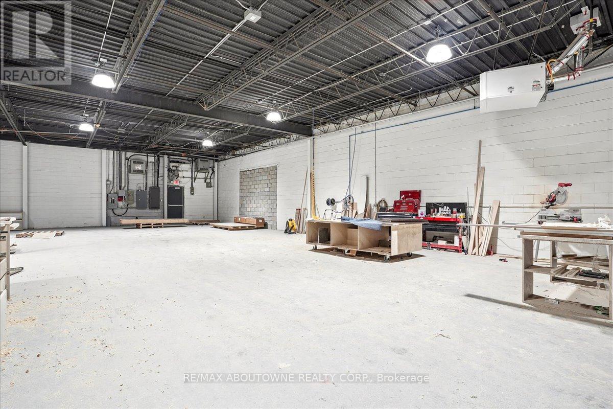 C - 590 South Service Road, Hamilton, Ontario L8E 2W1 - Photo 11 - X12802978