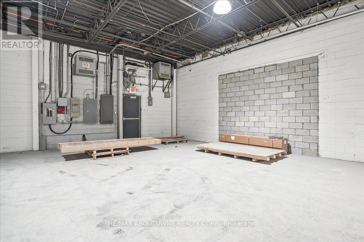 C - 590 South Service Road, Hamilton, Ontario L8E 2W1 - Photo 18 - X12802978