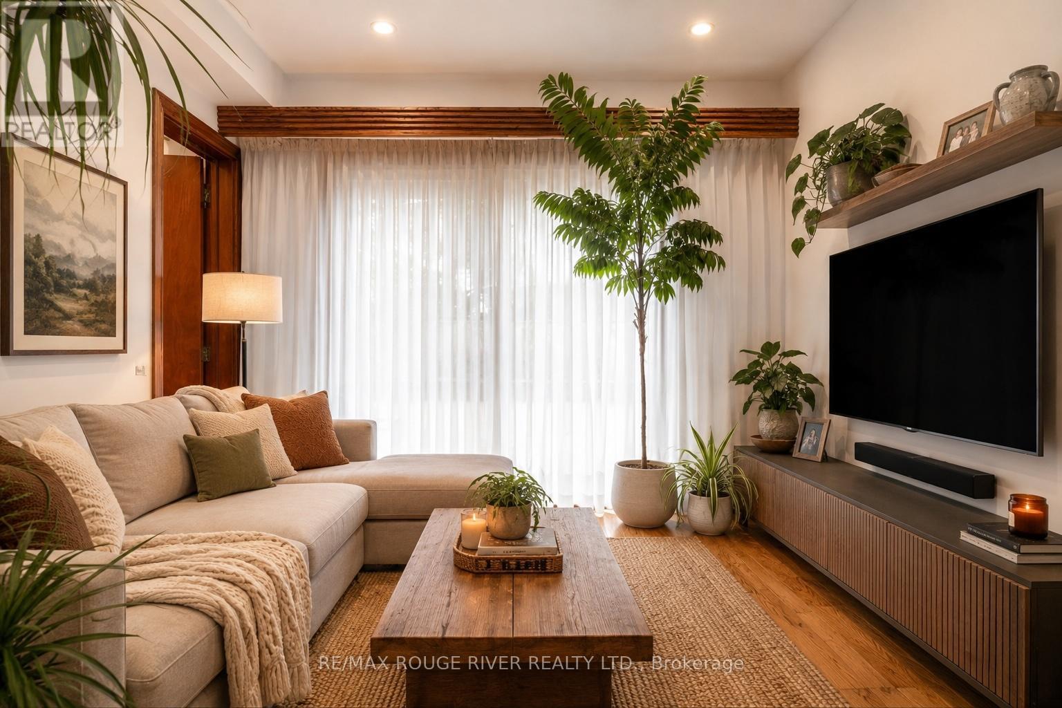 2 Faversham Crescent, Toronto, Ontario  M9C 3X4 - Photo 4 - W13447246