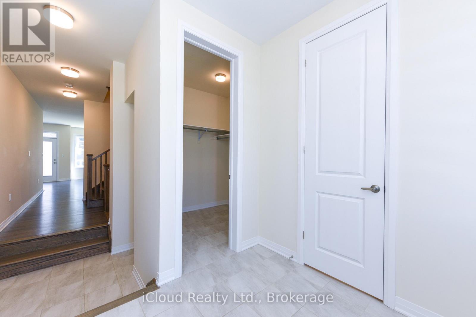 3523 Post Road, Oakville, Ontario  L6H 7W5 - Photo 4 - W13447256