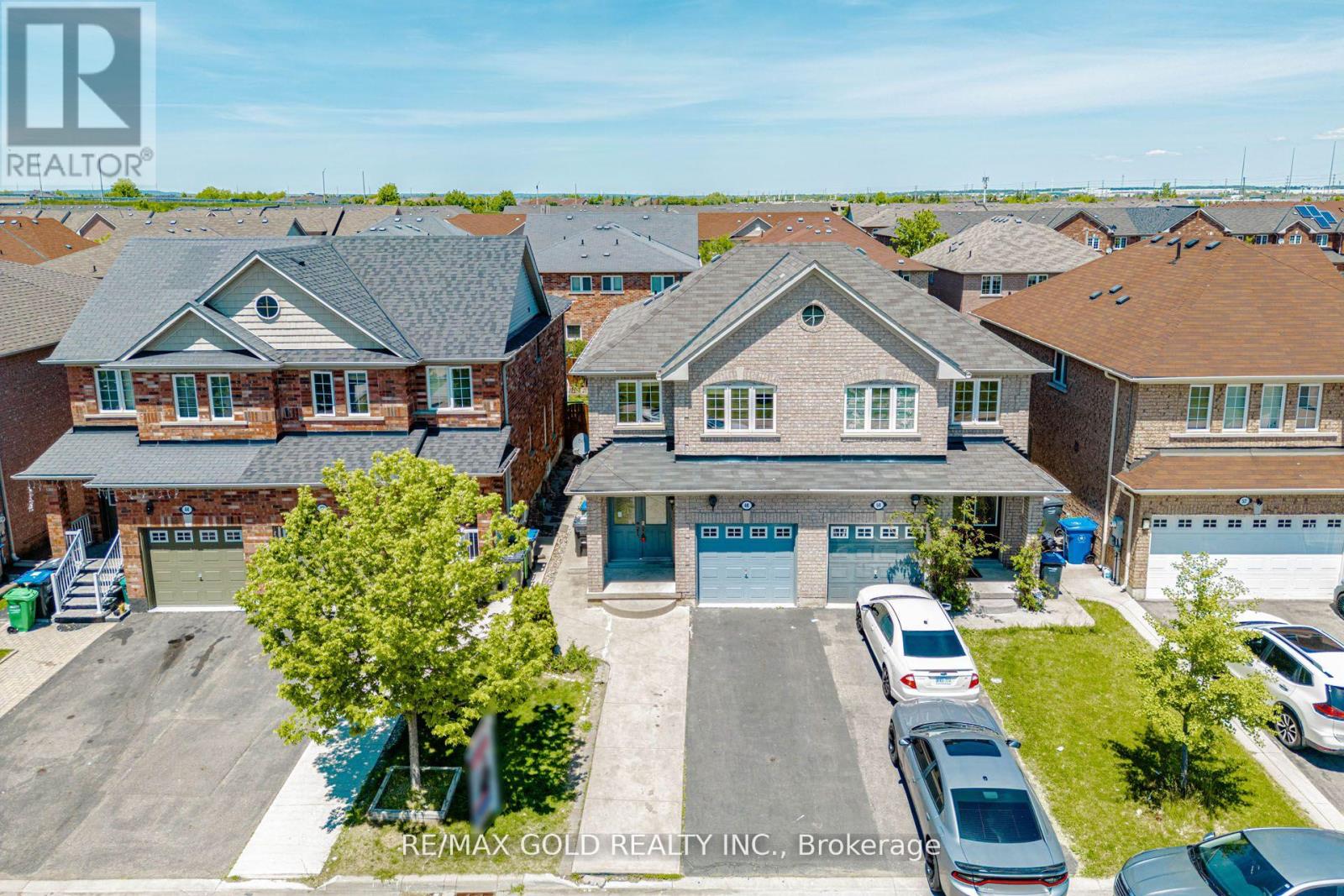 48 SUGARBERRY DRIVE, Brampton, Ontario