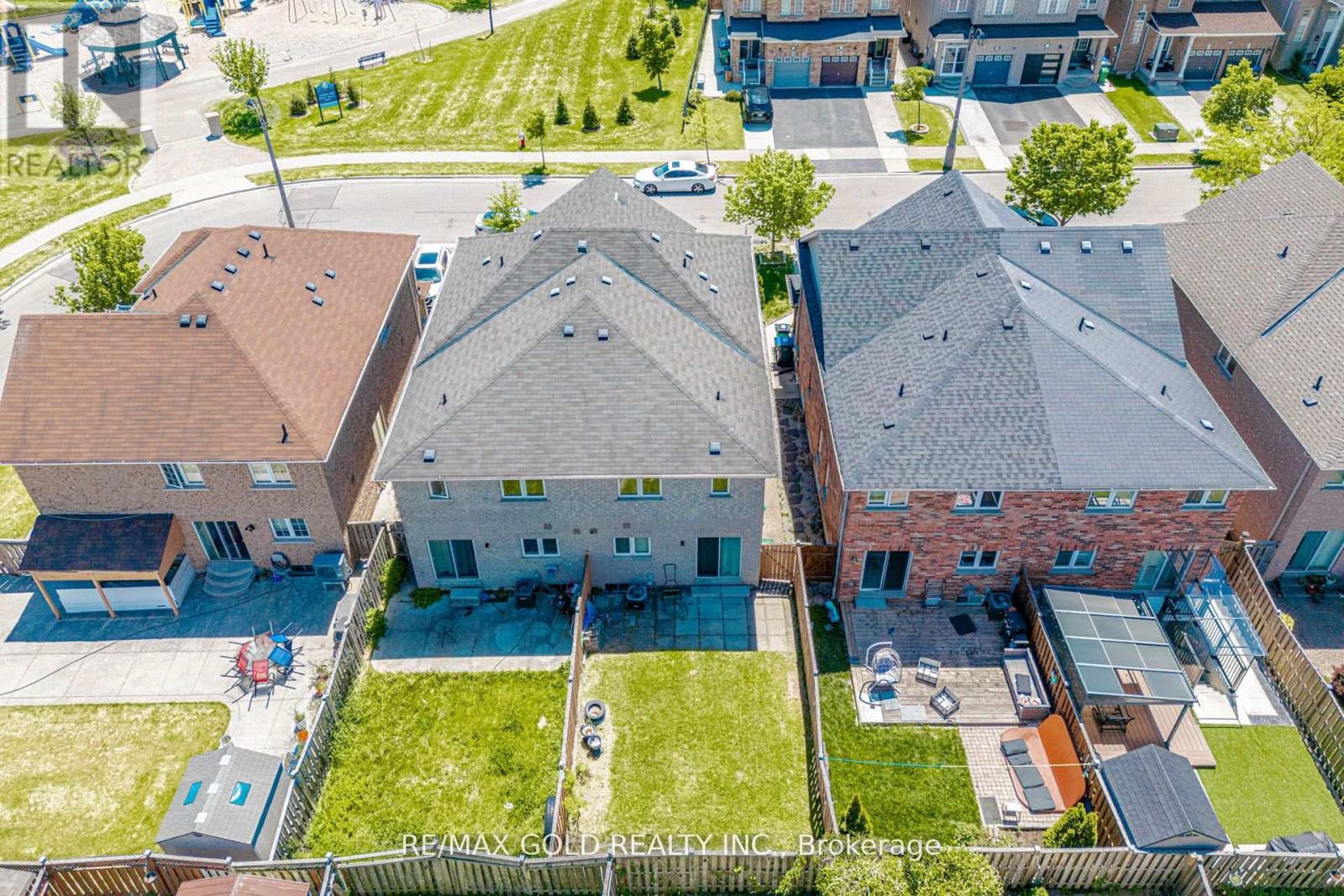 48 Sugarberry Drive, Brampton, Ontario  L6X 0K2 - Photo 43 - W13447308
