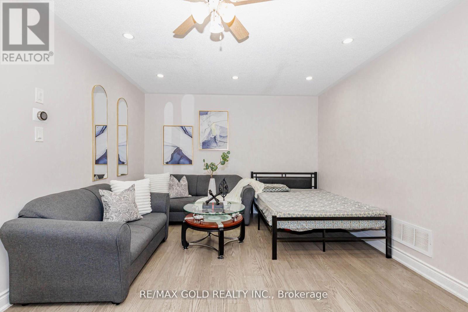 48 Sugarberry Drive, Brampton, Ontario  L6X 0K2 - Photo 7 - W13447308
