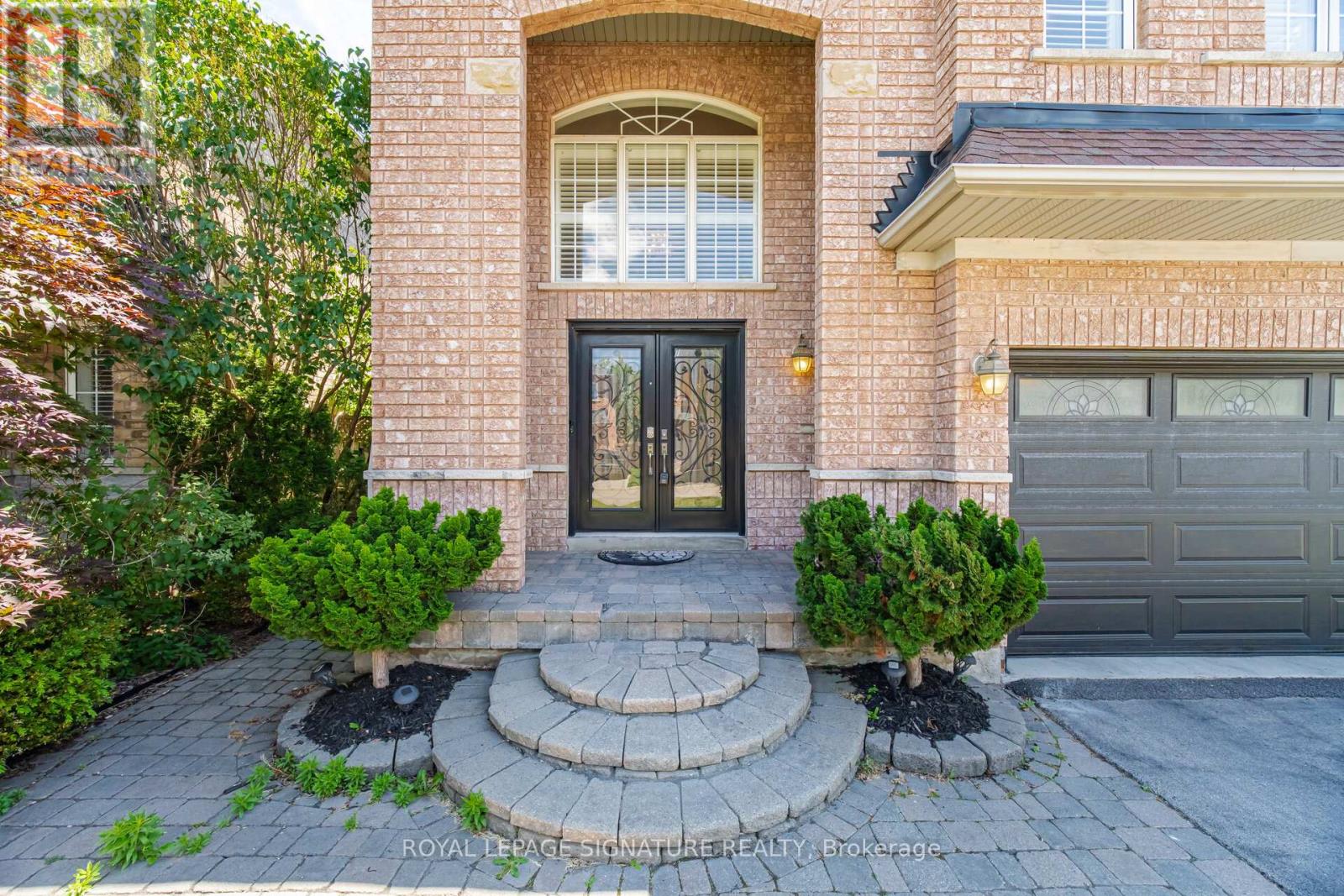1420 Derby County Crescent, Oakville, Ontario  L6M 4N8 - Photo 3 - W13447344