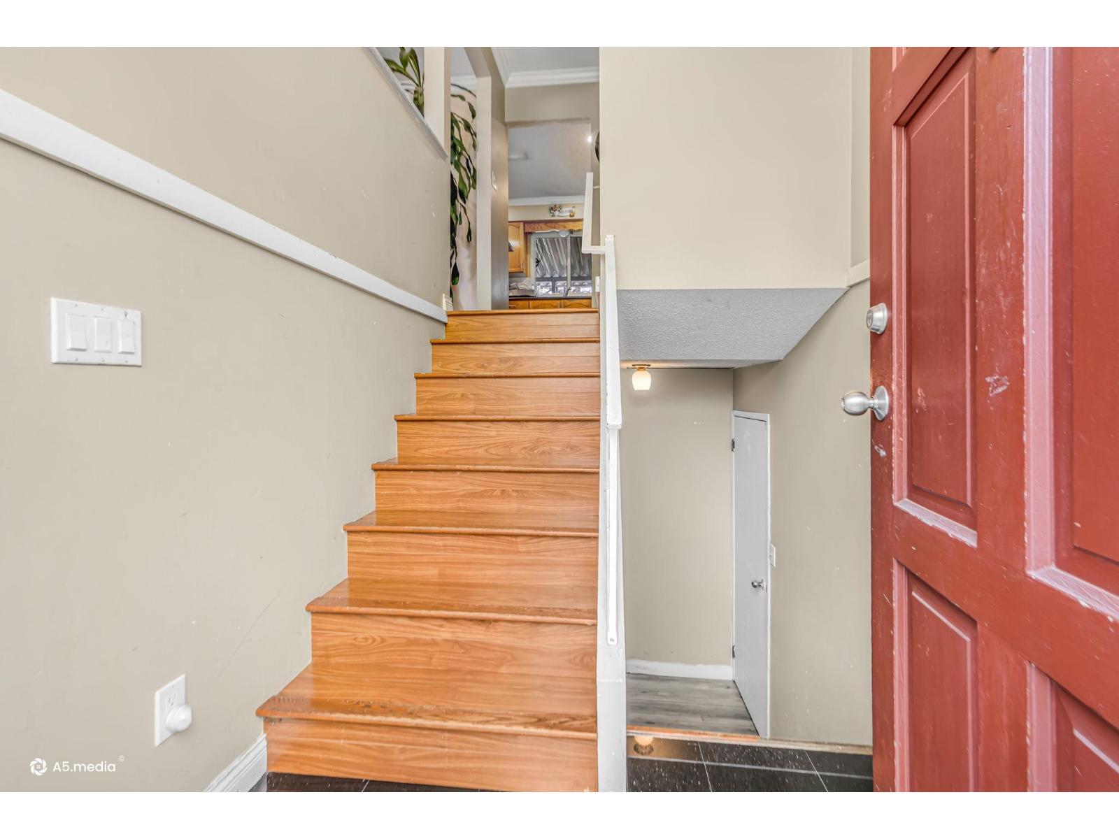 11688 85a Avenue, Delta, British Columbia  V4C 2V6 - Photo 3 - R3136012
