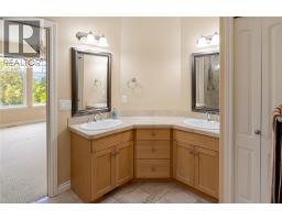 371 Mccarren Avenue, Kelowna, British Columbia  V1W 4W3 - Photo 17 - 10391523