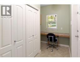 371 Mccarren Avenue, Kelowna, British Columbia  V1W 4W3 - Photo 21 - 10391523