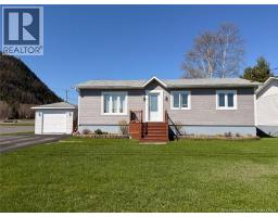 17 Pine Street, Campbellton, New Brunswick