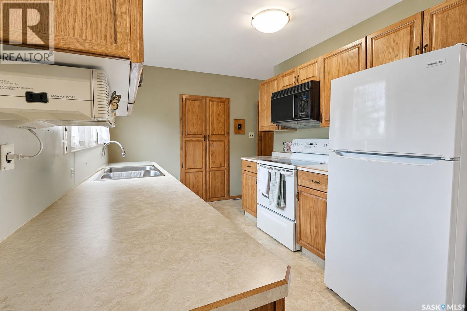 626 22nd Street E, Prince Albert, Saskatchewan  S6V 1P1 - Photo 10 - SK039462